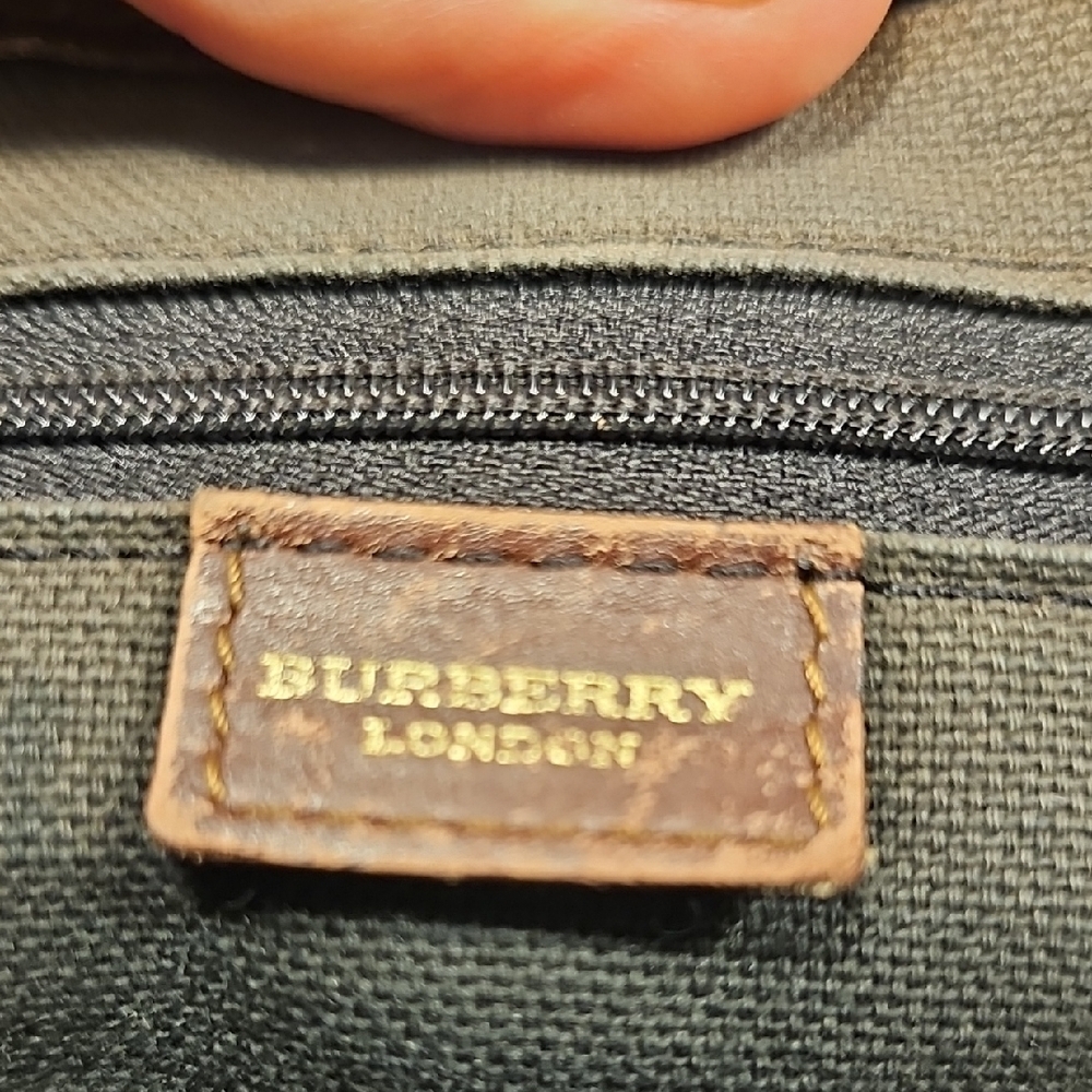 Burburry London Plaid Brown Leather  Bagw/COA - Picture 8 of 10